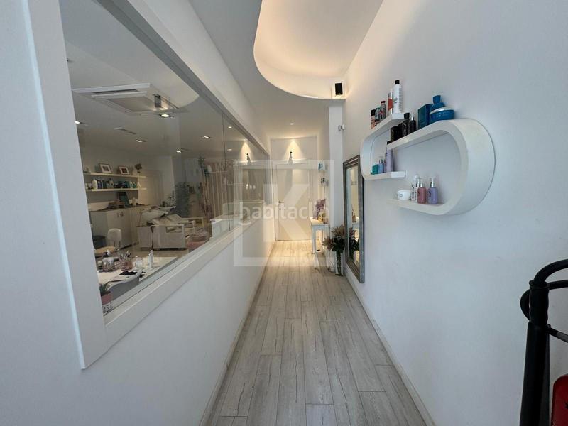 Foto d3c00a09-706b-4ea6-ba20-3c025159a5dc. Traspàs local comercial a Barri de les Corts Barcelona