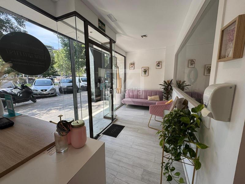 Foto e94e8621-2021-44ef-90e3-1314324f647b. Traspàs local comercial a Barri de les Corts Barcelona