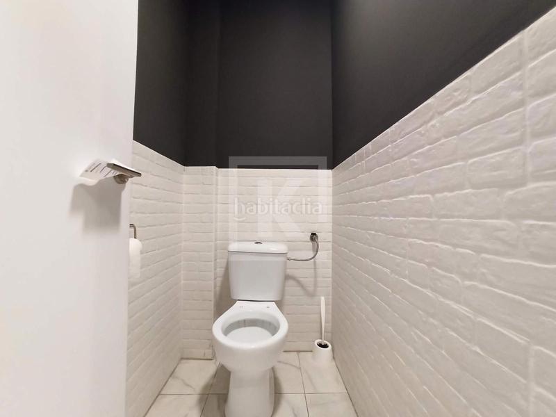 Foto 8a282233-0f85-4fcf-9a8b-4b277bf8192f. Pas-de-porte local commercial dans La Nova Esquerra de l´Eixample Barcelona