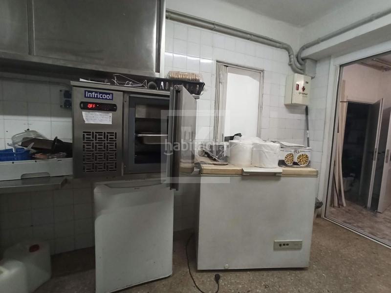 Foto 9f6879db-3e2a-44a8-be0b-0c770515f45b. Pas-de-porte local commercial dans La Nova Esquerra de l´Eixample Barcelona