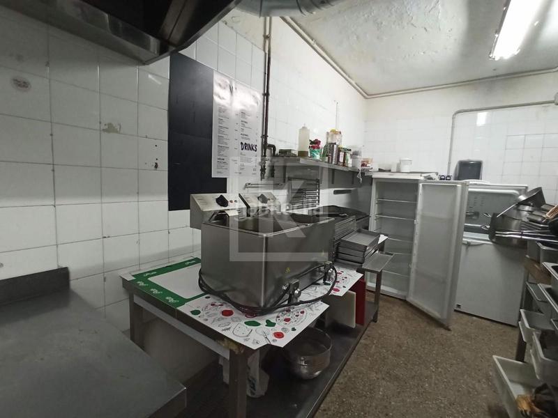 Foto ac529755-6f36-4cc7-a3c2-e229b10d5fa4. Pas-de-porte local commercial dans La Nova Esquerra de l´Eixample Barcelona