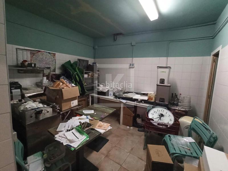 Foto e7c45f7c-5668-43b6-8691-985d2170b474. Pas-de-porte local commercial dans La Nova Esquerra de l´Eixample Barcelona