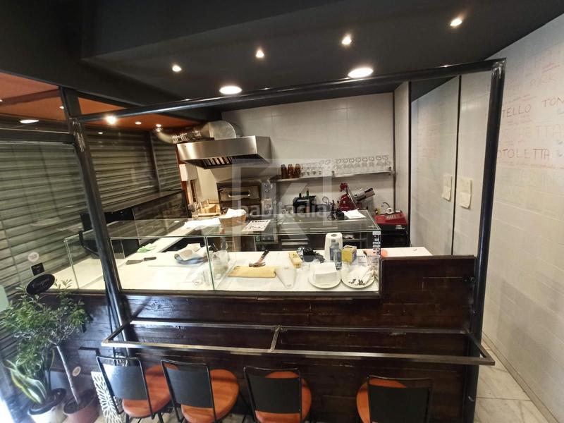 Foto 5a811ab8-cb05-4f05-91ab-2a2dddb03d43. Traspàs local comercial a La Nova Esquerra de l´Eixample Barcelona