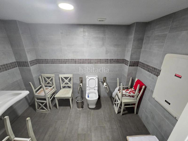 Foto c4afaf8c-667c-44e8-8309-72e22e51a2c0. Traspàs local comercial a El Poble Sec - Parc de Montjuïc Barcelona