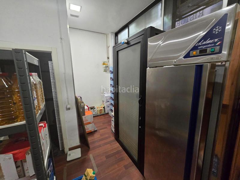 Foto cde7734b-f43f-4ea2-a856-939b26d4f45e. Traspàs local comercial a El Poble Sec - Parc de Montjuïc Barcelona