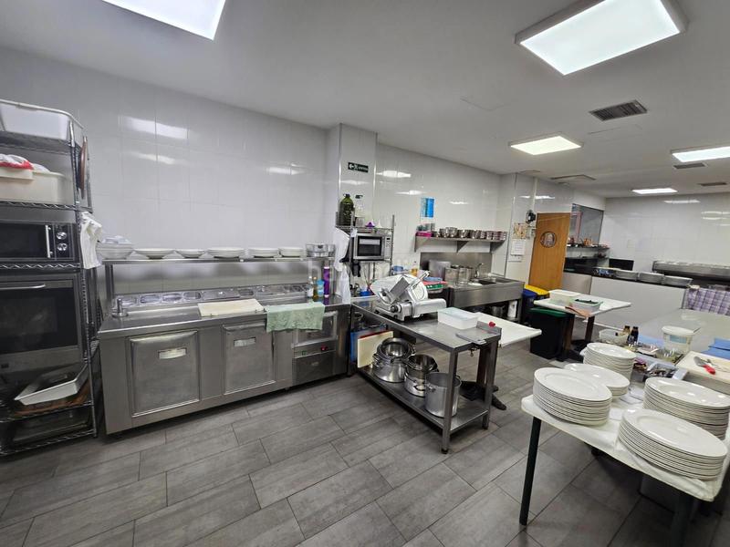 Foto b4cce7ec-3954-4537-911b-d2c3353457fc. Trapasso locale commerciale in El Poble Sec - Parc de Montjuïc Barcelona