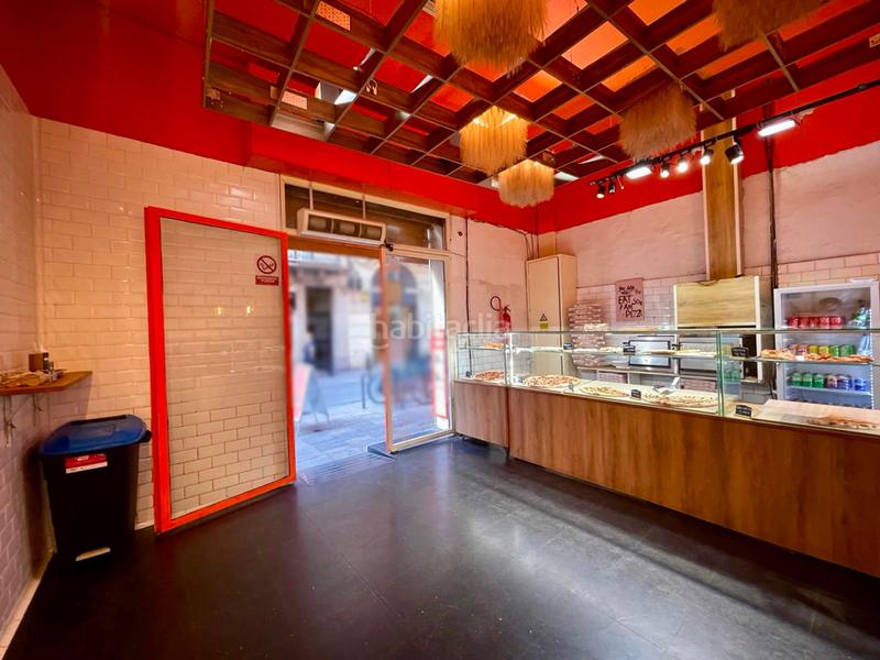 Foto 256dd67f-8b46-4e6a-b6fd-d05030bc3d0a. Traspaso local comercial traspaso panadería en esquina en Vila de Gràcia alto tránsito peatonal en Barcelona