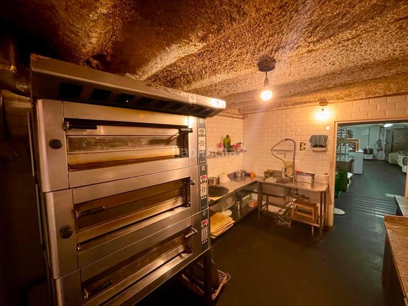 Foto 9533db8e-b7f8-4c72-bcc2-5ba6381d0264. Traspaso local comercial traspaso panadería en esquina en Vila de Gràcia alto tránsito peatonal en Barcelona