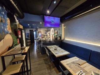 Umzug Geschäftsraum in El Camp de l´Arpa del Clot. Bar equipado con terraza junto a av. meridiana  listo para entra