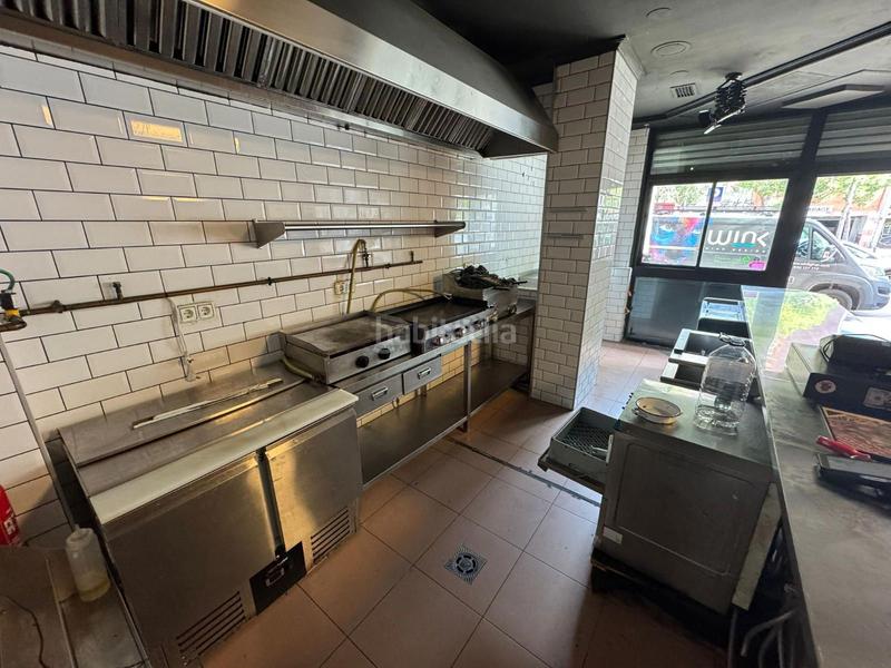 Foto 4bd98477-f888-411f-a8ee-cfe995cda497. Traspàs local comercial a El Clot Barcelona