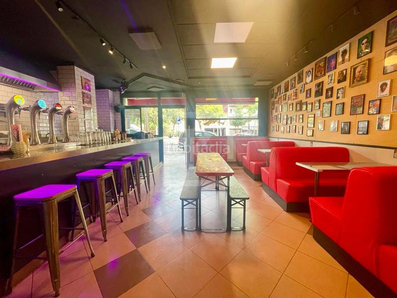 Foto c7767154-bbc6-4612-813c-3daf5a3f60eb. Traspàs local comercial a El Clot Barcelona