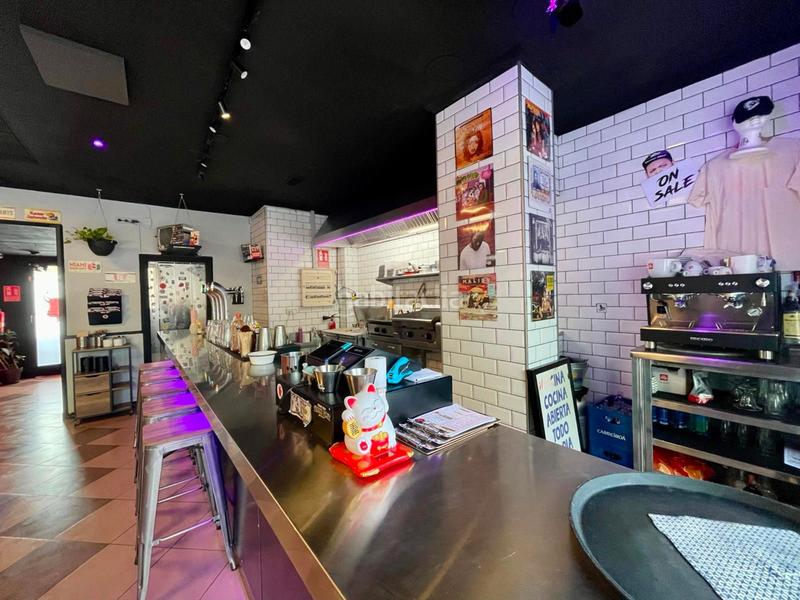 Foto 0a184389-52a4-43d7-a650-7cb6dd12c1fc. Traspaso local comercial oportunidad en El Clot restaurantebar equipado con terrazac3 mixta en Barcelona