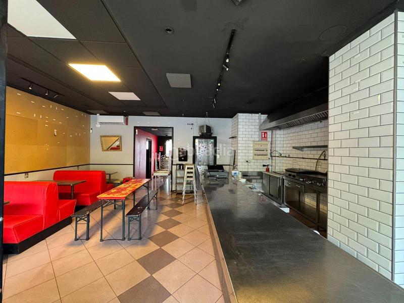 Foto 9bd58f74-cc4e-42ce-b055-4a866f182ead. Traspaso local comercial oportunidad en El Clot restaurantebar equipado con terrazac3 mixta en Barcelona