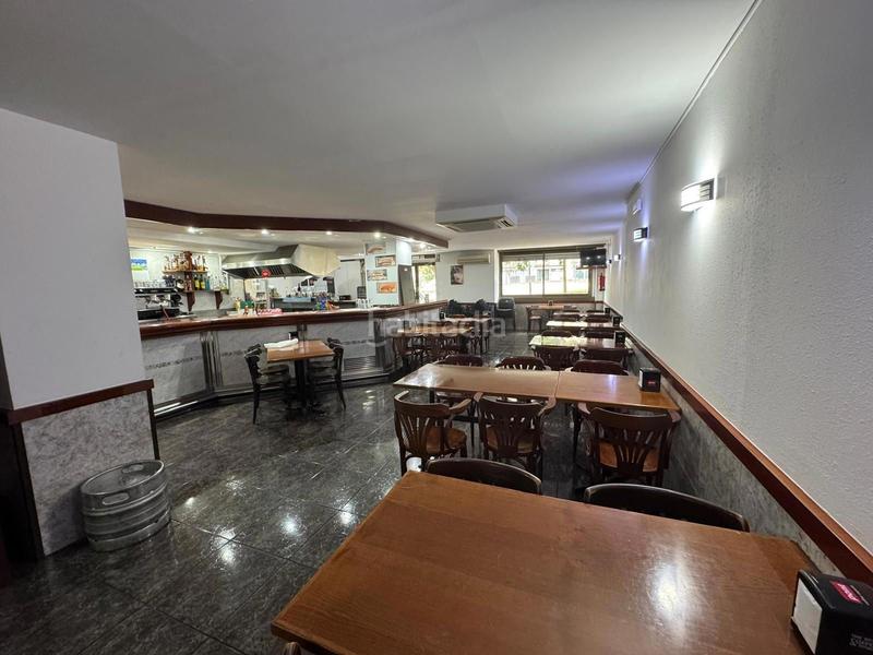 Foto 0c15067f-0114-47e0-bae6-02aa4078e45b. Pas-de-porte local commercial dans Torrent d'en Pere Parres Terrassa