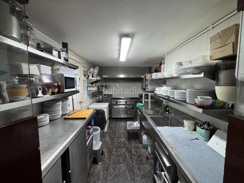 Foto d350a642-f91c-493e-9e1d-fb0a48e530f5. Pas-de-porte local commercial dans Torrent d'en Pere Parres Terrassa