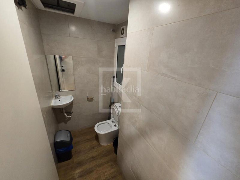 Foto d68bc66c-bcf2-4f30-ba15-69575b38761e. Trapasso locale commerciale in Barri de les Corts Barcelona