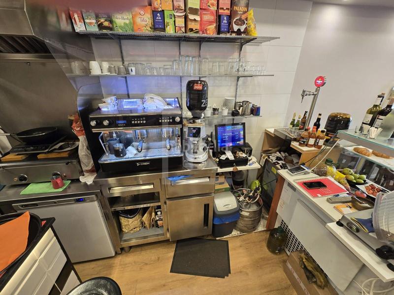 Foto f666db49-288b-46d2-bf8c-8114d6451b36. Trapasso locale commerciale in Barri de les Corts Barcelona