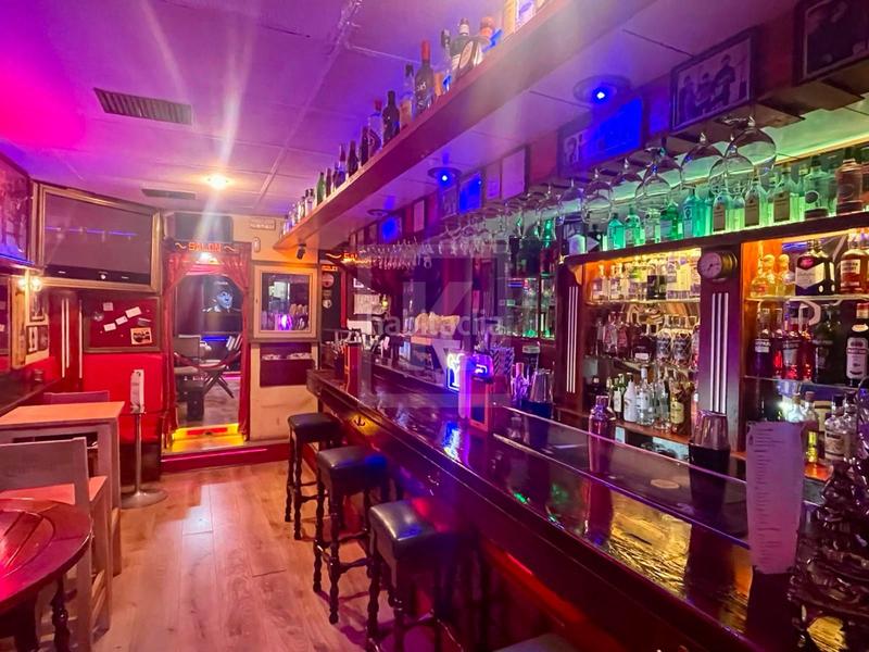 Foto 9c17e74d-0dd2-4f61-b5f4-92bc97481c1e. Pas-de-porte local commercial dans Barri de les Corts Barcelona