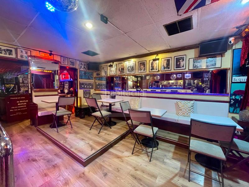 Foto b18e2d7e-a46c-4792-904c-b67e9e79755d. Pas-de-porte local commercial dans Barri de les Corts Barcelona