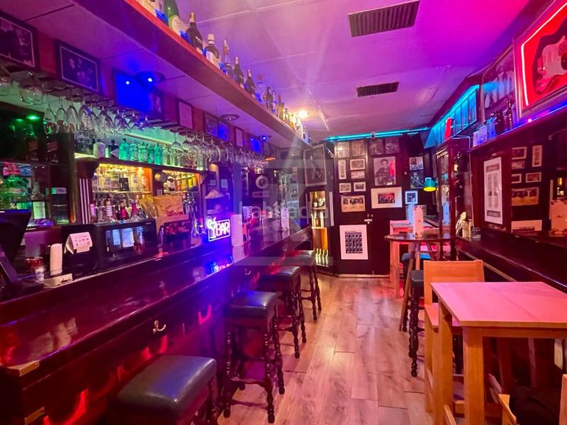 Foto ed1d338d-c0c7-4e8e-9849-8ceca8655e10. Pas-de-porte local commercial dans Barri de les Corts Barcelona