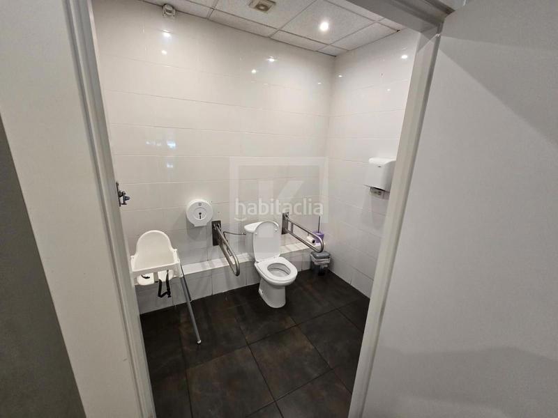 Foto 72f96fd6-e5f3-4b77-8c4c-e8df0fdc58e8. Traspàs local comercial a Eixample Sant Joan Despí