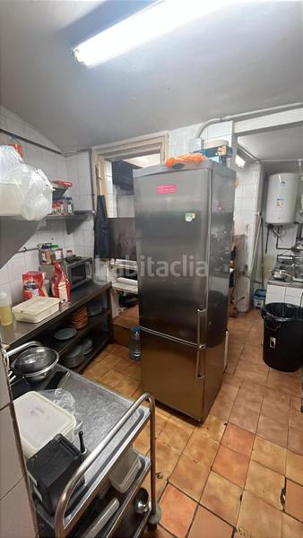 Foto 0a6575eb-63aa-4e24-ad8e-00e8c2bfcf92. Traspaso local comercial traspaso barrestaurante c3mixta en el corazón del Gòtic en Barcelona