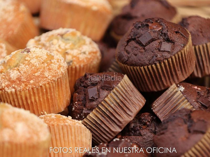 Foto 9bbe9b1b-0e01-41fb-80cb-450d9a68b29a. Traspaso local comercial traspaso botiga obrador en la dreta de leixample en Barcelona