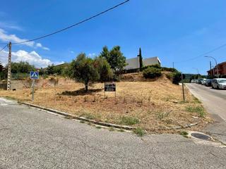 Terreny residencial a Av. sant jordi, 34, bigues i riells, spain. Parcela esquinera urbana en venta en can barri  bigues i riells