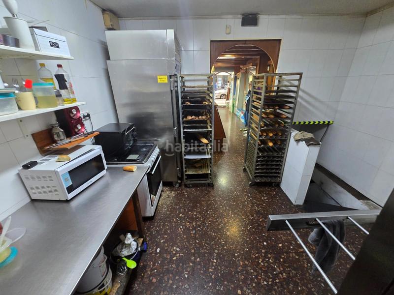 Foto a1936375-d3bc-4a58-bede-6ae3c2e38eaf. Traspàs local comercial a Sant Antoni Barcelona