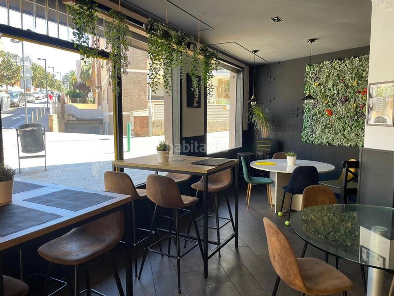 Foto b8992c78-24a0-46f3-855e-af33114656fd. Traspaso local comercial traspaso bar restaurante en esquina con terraza en Sant Just Desvern