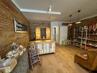 Traspàs Local Comercial a Poblenou. Traspaso de obrador en poblenou con licencia a5.1 de pastelería
