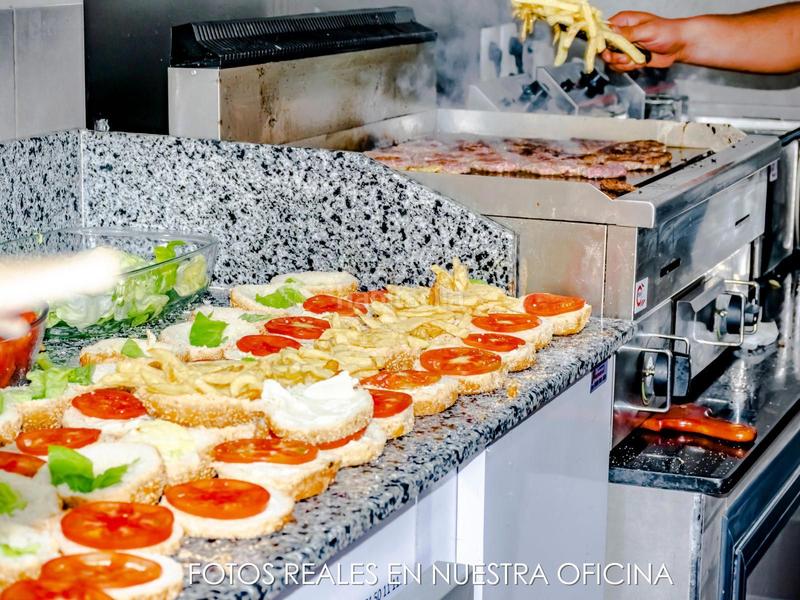 Foto 523a58a1-13e5-4a80-a8ff-ce3125757692. Traspàs local comercial a La Verneda - La Pau Barcelona