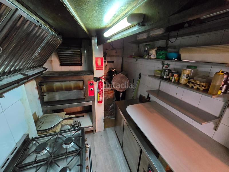 Foto 163eb5c7-5b72-4601-b43e-dcb3bcb2fec0. Traspaso local comercial oportunidad pequeño restaurante con licencia c3mixta Vila de Gràcia en Barcelona