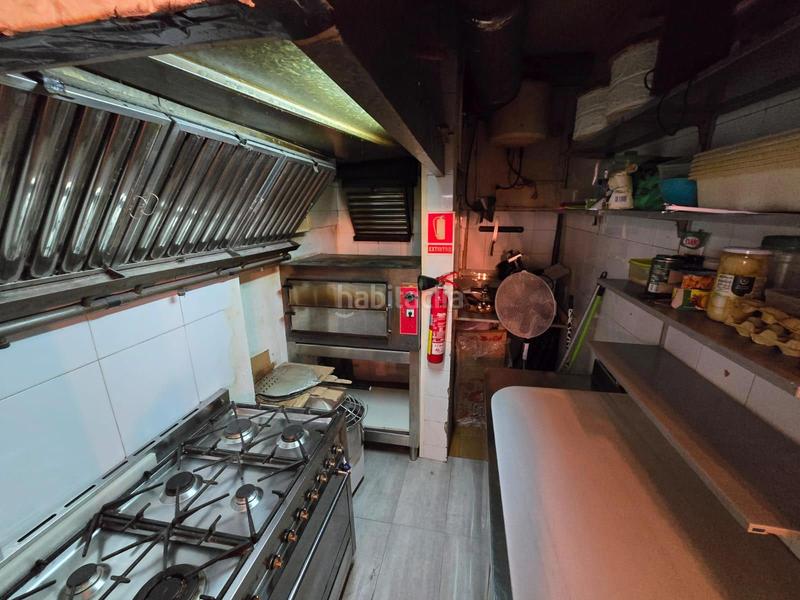 Foto 57ab5c61-ecb9-43a7-baea-7c477d6c45c9. Traspaso local comercial oportunidad pequeño restaurante con licencia c3mixta Vila de Gràcia en Barcelona