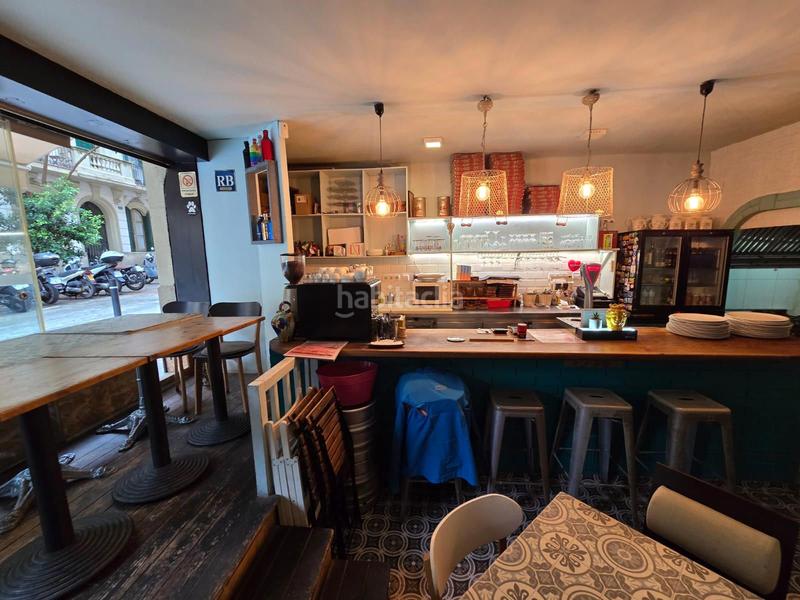 Foto 9909dc39-dedb-4915-9776-3f2f9d0c12c7. Traspaso local comercial oportunidad pequeño restaurante con licencia c3mixta Vila de Gràcia en Barcelona