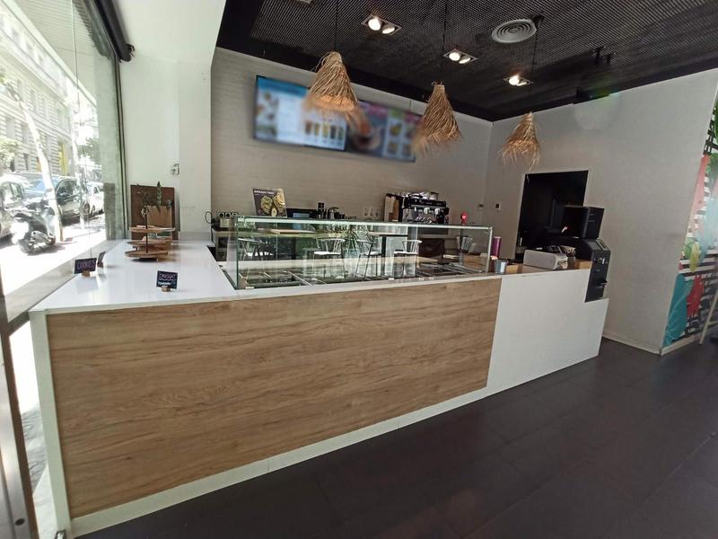 Foto 54b492d8-a89e-4057-a153-abb790533ea2. Traspaso local comercial traspaso bar con licencia c1 y terraza en sant gervasi galvany en Barcelona