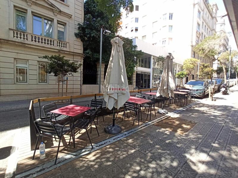 Foto 64eb810e-47d9-422e-b7ed-b2a1e7319c0c. Traspaso local comercial traspaso bar con licencia c1 y terraza en sant gervasi galvany en Barcelona