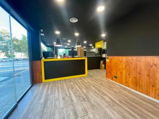 Traspàs Local Comercial a Pallejà. Traspaso de local con obrador y salida de humos en el centro de