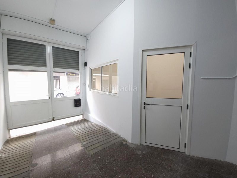 Foto d8963463-5f65-461c-a49e-9c2dd5b71b1f. Local comercial a Les Planes Sant Joan Despí