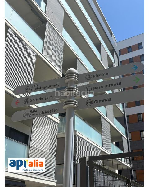 Foto cc8403b0-f1d0-4e8d-bf3e-a70249364a06. Pis amb piscina a Roses-Castellbell Sant Feliu de Llobregat