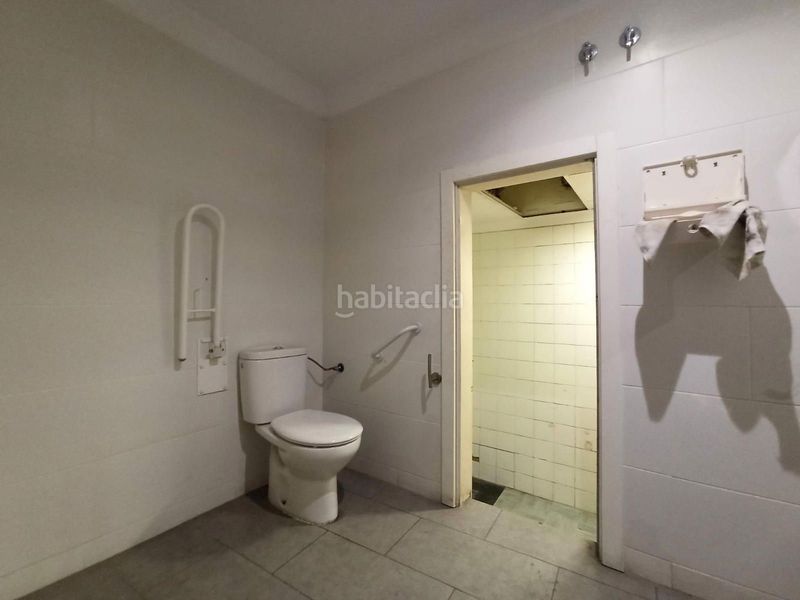 Foto 2a4b9b43-71b2-445c-911c-3fa98127f85d. Local comercial a Sants Barcelona