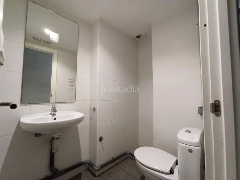Foto df5965a8-7d70-4805-b2e5-0f5b1eb6703e. Local comercial a Sants Barcelona