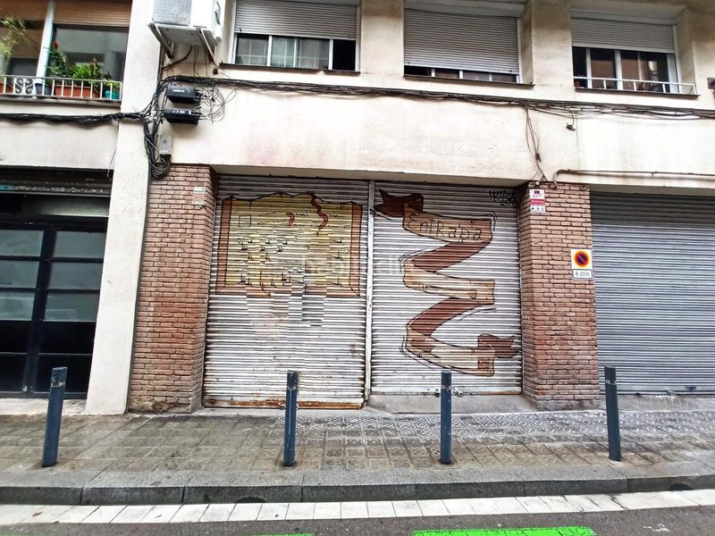 Foto fc6eb28e-464b-4e0b-bfc1-68034ad72516. Local comercial a Sants Barcelona
