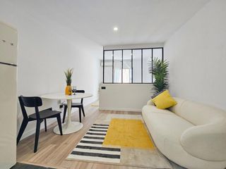 Penthouse  Lluna. Ático de 1 habitación con terraza en ciutat vella, barcelona.