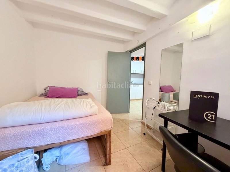 Foto 4fc43b3a-9d7c-4281-a175-40d9c64380a2. Pis a Raval Barcelona