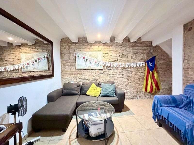 Foto 90e5b62c-3142-44ae-ad99-13abde8897a8. Pis a Raval Barcelona