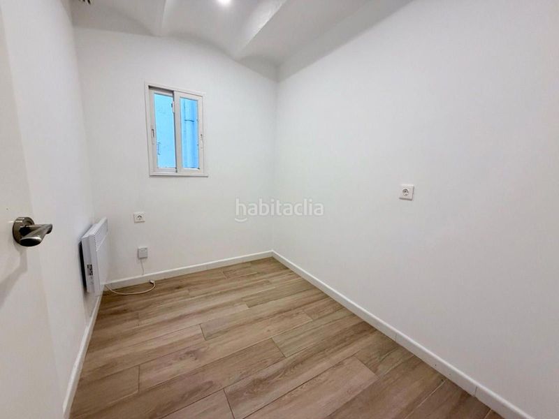 Foto 16ea8ba2-3f3d-463f-8880-41d9720b688a. Pis a Sants Barcelona