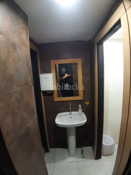 Foto 9956f091-c068-4b37-99d7-f708aacbc7cc. Pas-de-porte local commercial dans Raval Barcelona