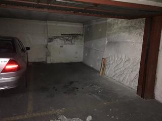Alquiler Parking coche en Centro. Se alquila plaza de garaje en av valdes
