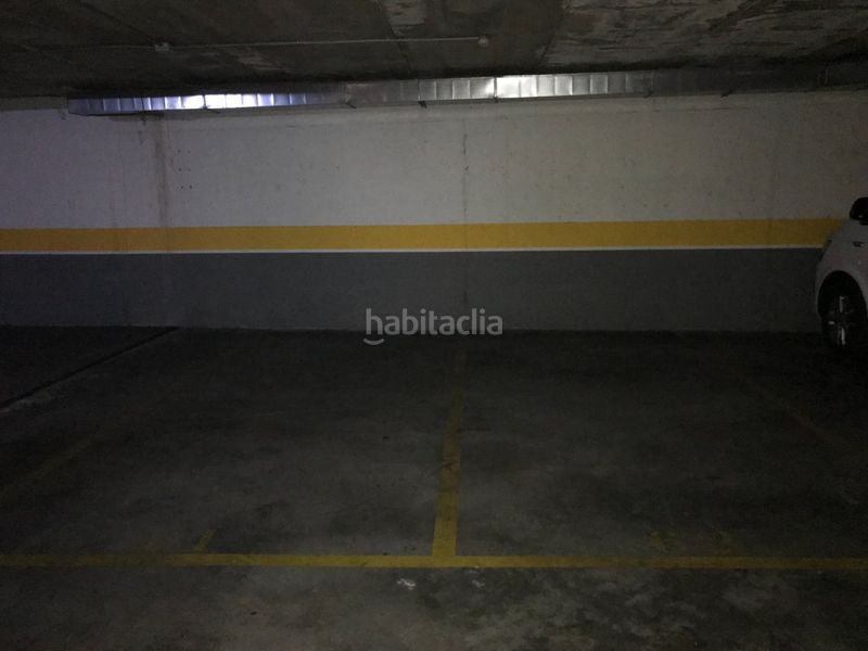 Foto 49f08e59-9032-4480-bd04-ef6e9c91df44. Location parking voiture dans Centro Ponferrada